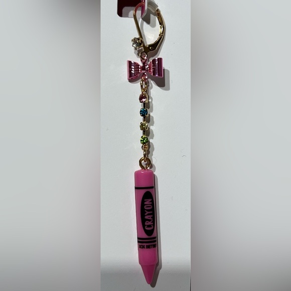 Betsey Johnson Back To School Pink Bow Crayon Box Mismatch Drop Earrings NEW - Picture 3 of 5